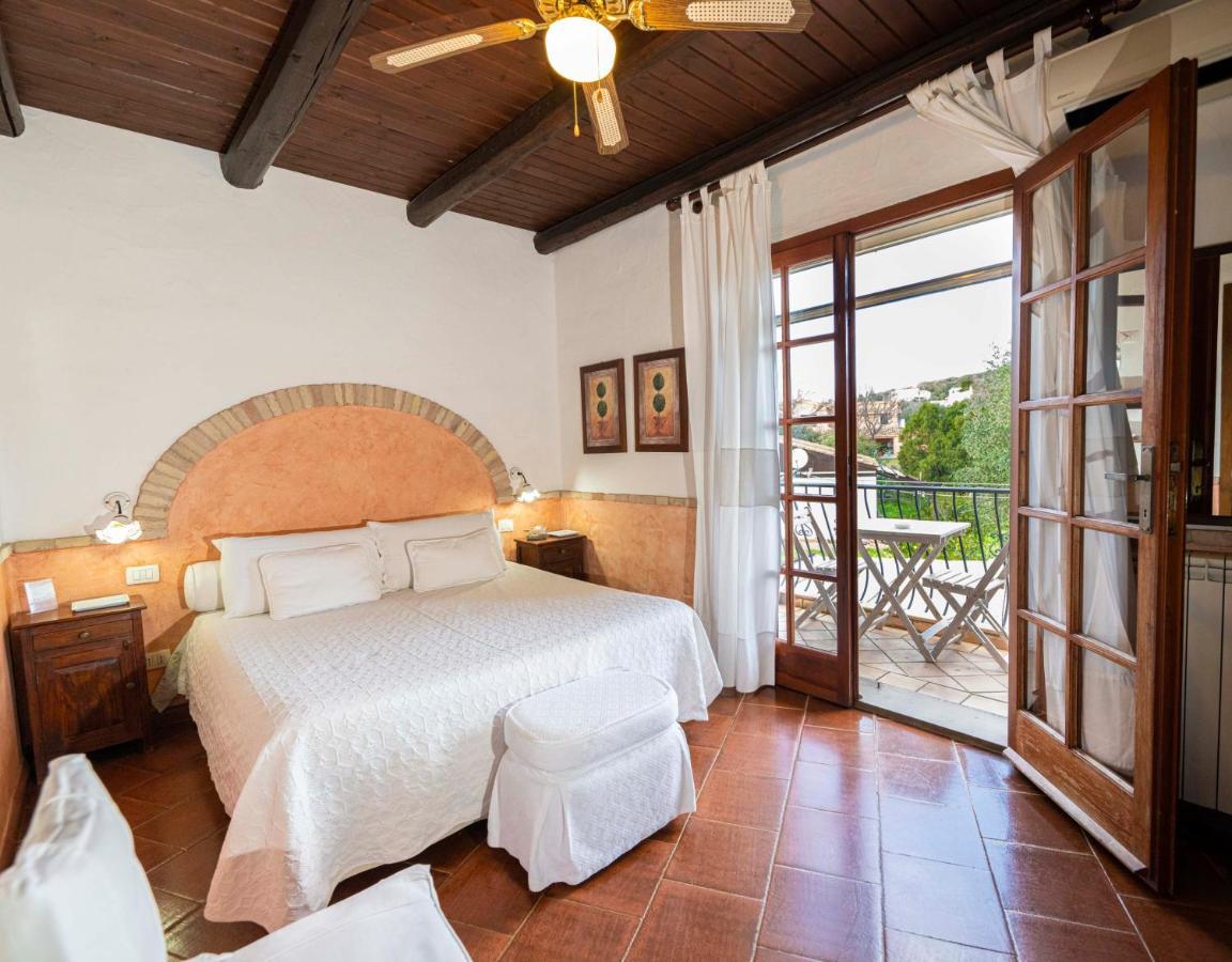 Sa Domu Sarda Suites - Bed & Breakfast Porto Columbu - Perd'E Sali ภายนอก รูปภาพ