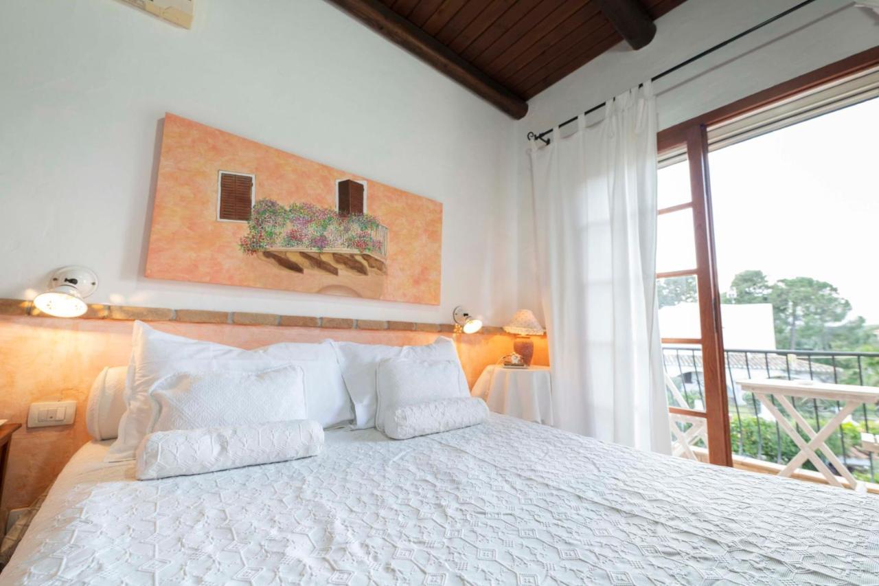 Sa Domu Sarda Suites - Bed & Breakfast Porto Columbu - Perd'E Sali ภายนอก รูปภาพ